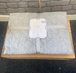 POTTERY BARN BABY LINEN CG H63