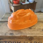 Vintage Bright Orange Plastic Jelly Mould - Rabbit - Kitchenalia!