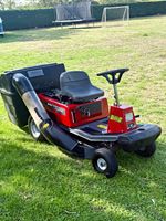 Murray Sentinel 10HP Petrol Ride-On Lawn Mower with Grass Catcher Red/Black