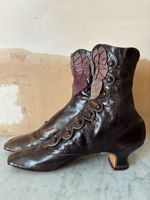 Beautiful antique museum worthy Victorian buttoned boots ~ribbon bow rosettes