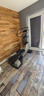 Technogym Excite 700i Wave – Commercial Gym Cardio Machine – Excellent Condition