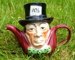 Tony Wood Staffs Alice In Wonderland Mad Hatter Tea Pot