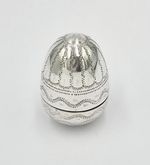 18TH CENTURY CONTINENTAL SOLID SILVER EGG SHAPED NUTMEG GRATER