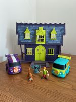 Scooby Doo Haunted Mansion Playset, vehicles and figures - please read