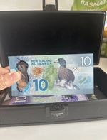 New Zealand $10 Polymer Banknote 2015 - 1 Note Uncertified BL15454464