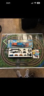 Hornby Thomas The Tank Engine Passenger And Goods Set  with special DVD 