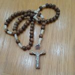 BEAUTIFUL SMALL .WOODEN ROSARY BEADS CRUCIFIX  CHRIST SPIRITUAL RELIGION 