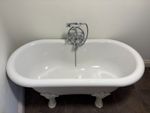 Acrylic freestanding roll top bath with feet - 1520x760mm, includes mixer tap