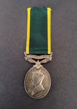 Genuine WW2 era  Territorial Efficient Service Medal 2047322 Gunner R.A.