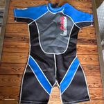 Natu Waveware Kids Shortie Wetsuit 40 Chest Black/Blue Short Sleeve Back Zip