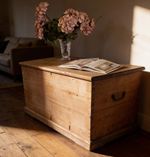 Excellent Victorian stripped pine blanket box / trunk / coffee table / storage c