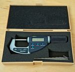 Mitutoyo ABSOLUTE Digital Outside Micrometer 0-25mm MPN 293-676
