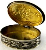 BEAUTIFUL FRENCH SOLID SILVER PILL BOX 1920 ANTIQUE