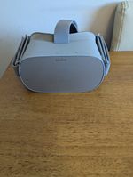 Oculus Go VR Headset 32GB Standalone Virtual Reality No controller. 