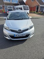 toyota yaris 1.3 full service history sat nav reverse camera very economical and