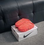 Nike Mind 001 pregame mules in RED mules. BNWT - Nike UK 11