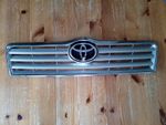 Toyota Avensis mk2 Front Bumper Upper Grille