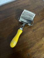 vintage Nutbrown  LATTICE PASTRY CUTTER