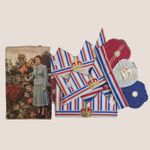 4 x Vintage British Paper Crowns With Royal Appliques and A Photo Of Queen
