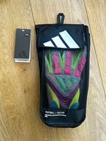 adidas Predator Pro Goalkeeper Gloves URG 2.0+ Size 9.5 Latex Multicolour