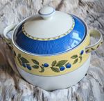 St Michael Blackberry Porcelain Soup Tureen with Lid, Fruit Pattern Blue/White