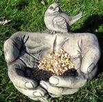 Hands Bird Feeder Stone Garden Ornament Bird Seed Dish 23cm 3kg