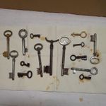 old keys x 15 french lock castle chateau  door locksmith  21st gift treasure box