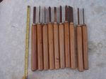 10 x wood turning chisels and gouges.