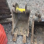 Genuine JCB 8008 Digging Bucket - 9" / 230mm  nearly New 25mm Pins