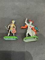 Britains Diecast Medieval Knight Figures x2 1971 1992 Crusader Castle Toy