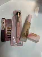 MALLY STRESSLESS FOUNDATION 30ml IN Medium, BRUSH, CONCEALER ,MASCARA SET