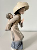 Vintage Lladro #5123 Oriental Lady With Child On Her Back Figurine