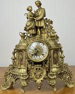 Clock Vintage French Brass Ornate Romantic Couple Mantel Clock LOT 6052