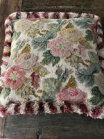 Elizabeth Bradley 1992 Victorian Roses Completed Needlepoint Cushion W Insert