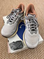 Karhu Mestari Run 1.5 Men’s Running Shoes UK9.5. Used.