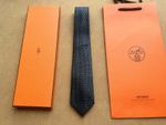 HERMÈS PARIS MEN'S DARK GRAY GEOMETRIC H LINK PATTERN SILK TIE NECKTIE NWT
