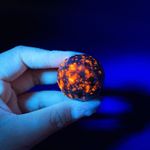 1pcs Natural Yooperlite Moon Crystal Quartz Stone Sphere Fluoresce Sodalite