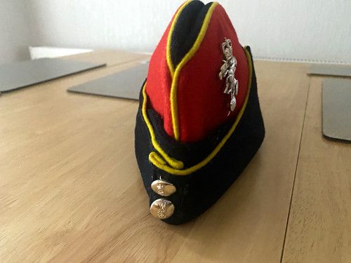 R.E.M.E Red & Navy Military Side/Forage Cap Hat, Yellow Piping, Metal Insignia