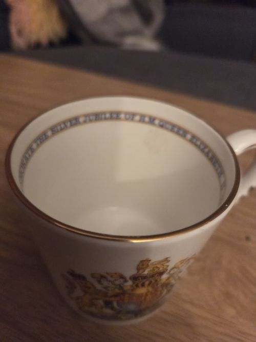Aynsley 1977 Queen Elizabeth II Silver Jubilee Mug Fine Bone China Kings Queens — image 2