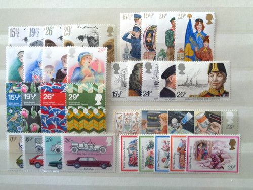 GREAT BRITAIN 1982 COMMEMORATIVE STAMP YEAR SET MNH MINT 8 x SETS 32 x STAMPS