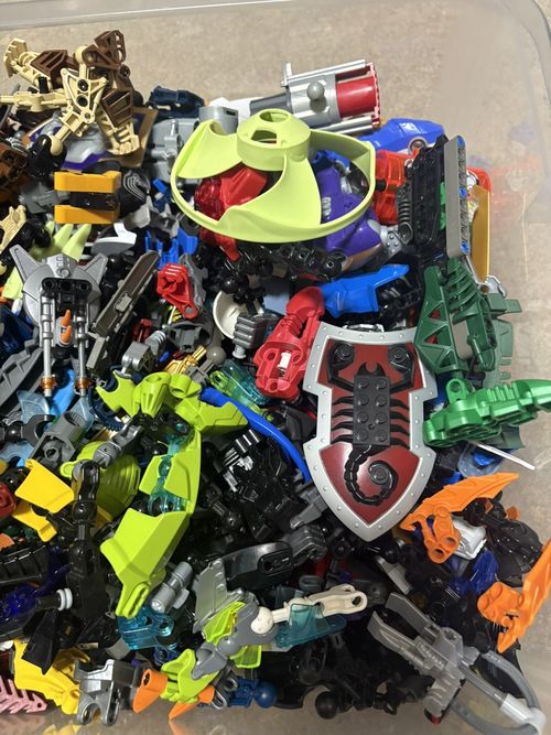 JOB LOT 250g (1/4 Kg) OF LEGO BIONICLE & HERO FACTORY ASSORTED PIECES Bundle — image 7