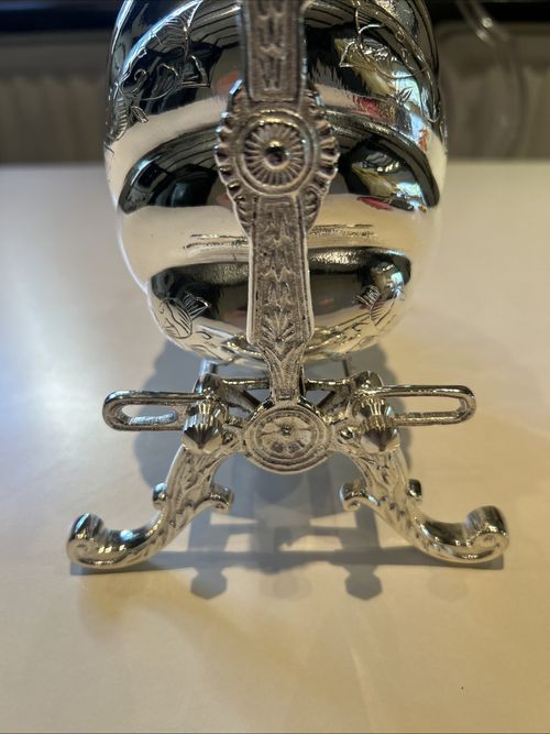 Victorian Style Silver Plated Shell Folding Biscuit Box With Handle Lovely — image 4