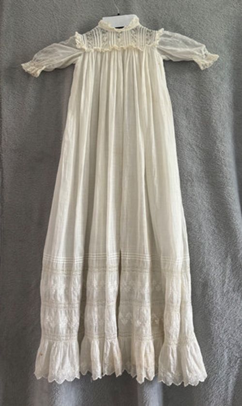 Vintage Ivory Christening Gown 89cm – Cotton with Lace Trim & Embroidered Hem