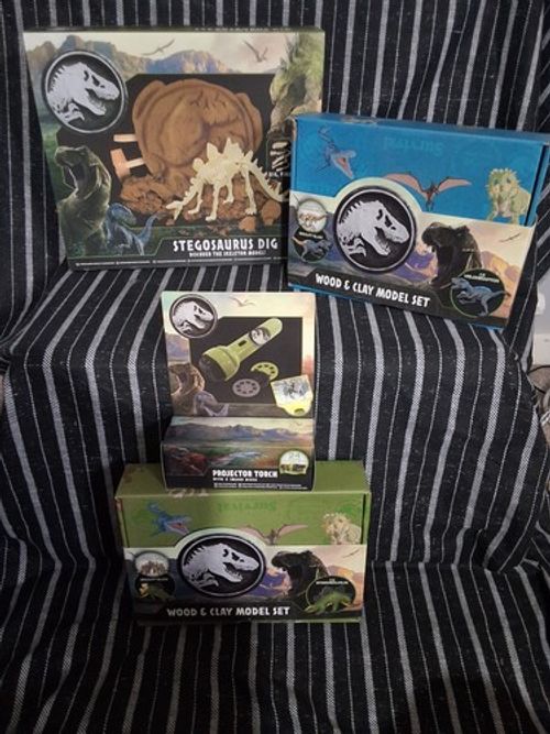 Jurassic World Bundle (Free P&P)