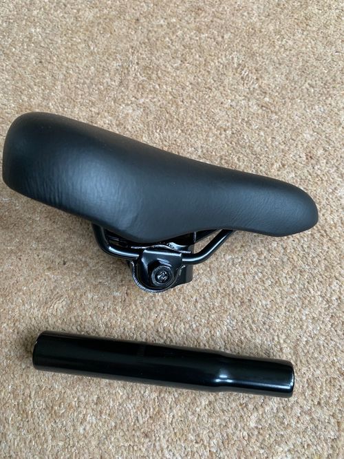 BMX seat small with seat post for younger riders — image 1