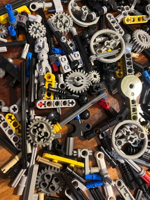 250pcs Of Small Lego Technic Parts Random Mixed Connectors Pins Axles Gears — image 2