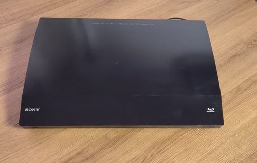 Sony BDV-E380 BluRay/DVD 5.1 Channels 1000W Home Theatre System & Remote Control — image 2