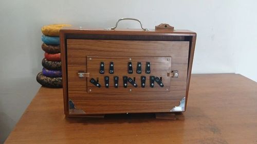 Shruti Box 15×10×3 Inches – Teak Wood & Ply with Pedal Tuning 440Hz & 432 — image 2