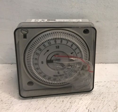 VAT INC - MAXIBRIGHT 240V 16A 24 Hour Analogue Panel Mount Timer, Grey (93) — image 2