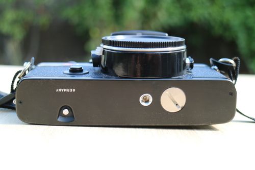 Leica R3 Electronic Black 35mm SLR Film Camera Body w/ Box, Strap, Manuals — image 11
